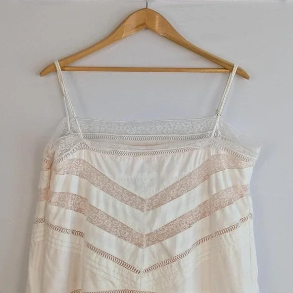 modest cream lace dress Citrus The Shae Eyelet Dress Cream / XXL